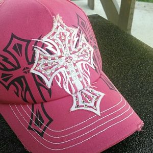 Ladies trucker style cap with bling EUC